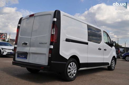 Renault Trafic 2018 - фото 9