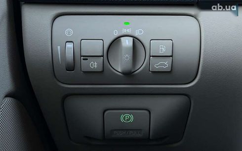 Volvo S60 2011 - фото 17