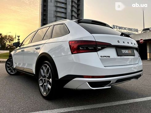 Skoda Superb 2020 - фото 13