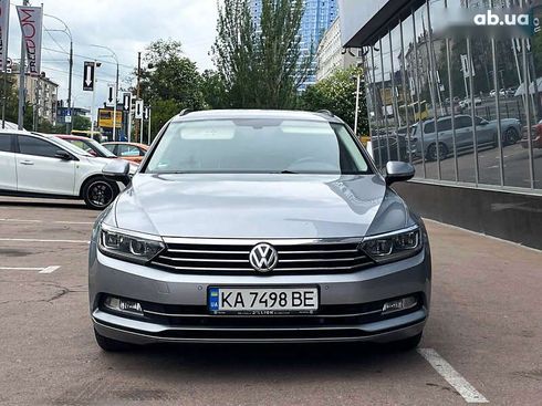 Volkswagen Passat 2017 - фото 8