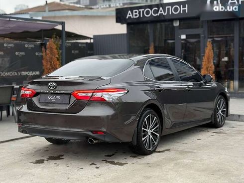 Toyota Camry 2018 - фото 4