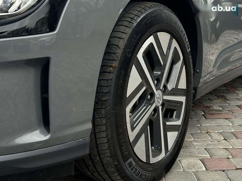 Hyundai Kona Electric 2021 - фото 16