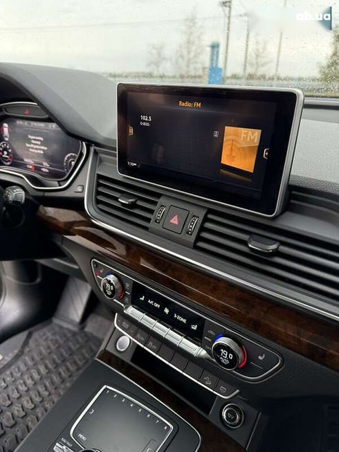 Audi Q5 2017 - фото 29