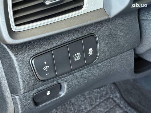 Kia Niro 2018 черный - фото 13