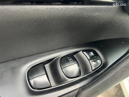 Nissan Qashqai 2017 белый - фото 16