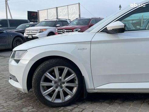 Skoda Superb 2015 белый - фото 50