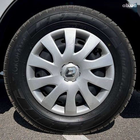 Renault Trafic 2021 - фото 14
