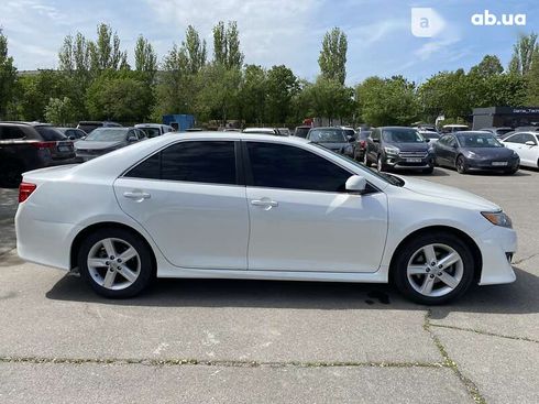 Toyota Camry 2014 - фото 6