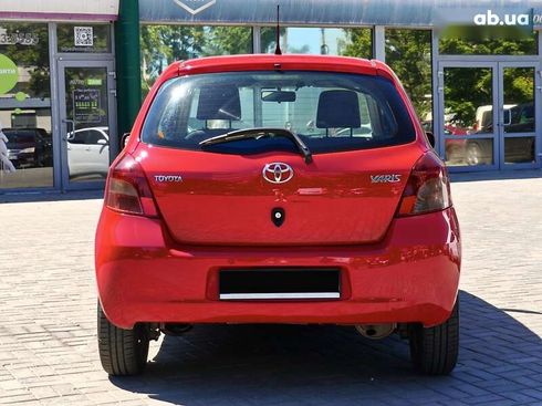 Toyota Yaris 2008 - фото 6