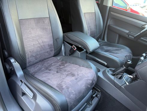 Volkswagen Touran 2010 серый - фото 17