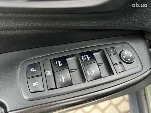 Jeep Cherokee 2018 зеленый - фото 32