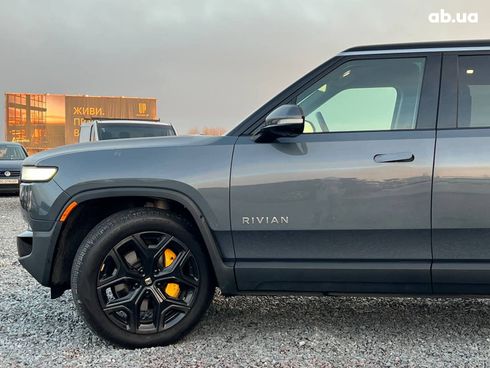Rivian R1S 2023 серый - фото 5