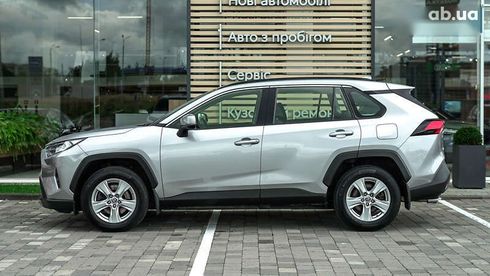 Toyota RAV4 2020 - фото 3