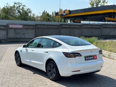 Tesla Model 3 2021 белый - фото 6