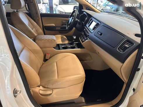 Kia Carnival 2020 - фото 22