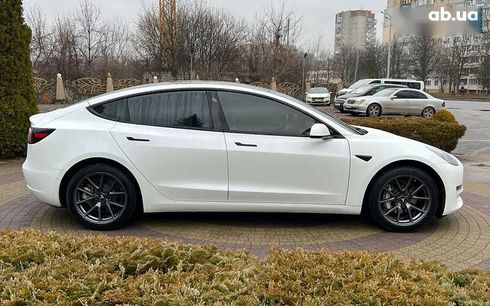 Tesla Model 3 2022 - фото 8