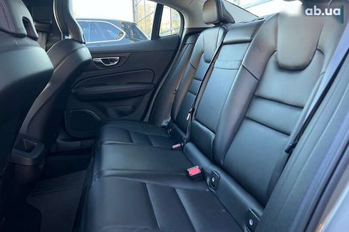 Volvo S60 2020 - фото 18
