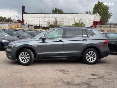 Volkswagen Tiguan 2019 серый - фото 10