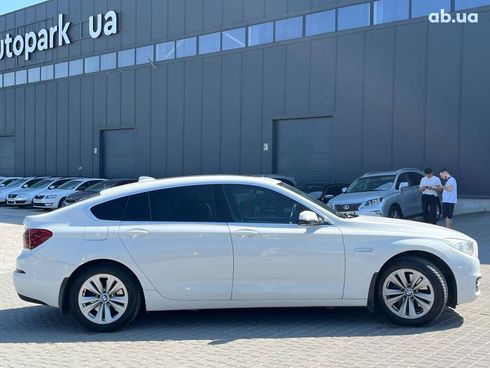 BMW 5 серия 2013 белый - фото 7