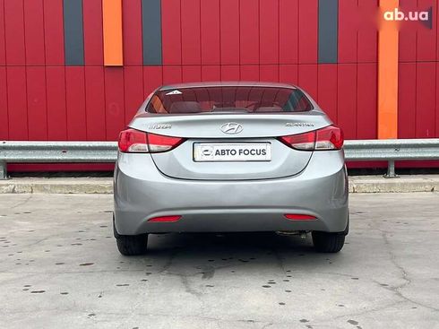 Hyundai Elantra 2011 - фото 7