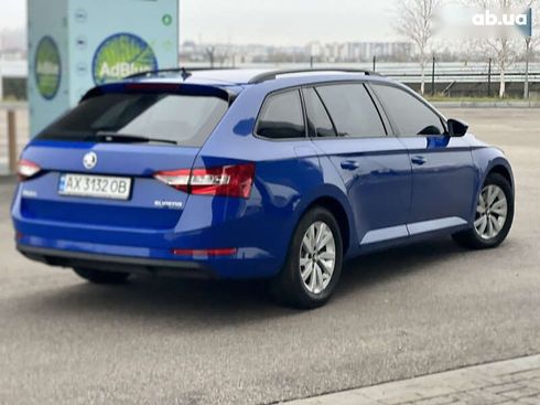 Skoda Superb 2018 - фото 15