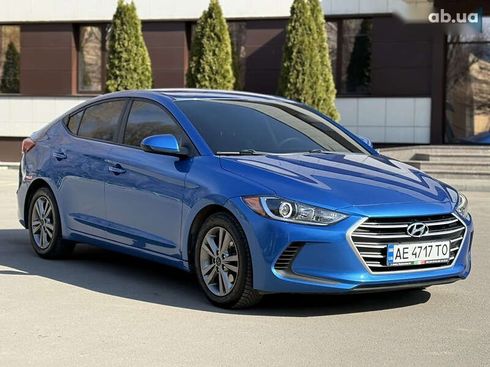 Hyundai Elantra 2017 - фото 15