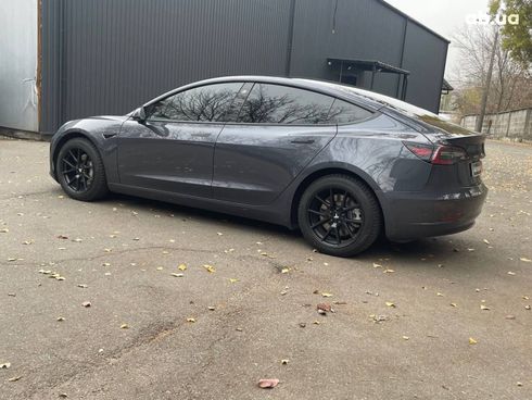 Tesla Model 3 2022 серый - фото 9