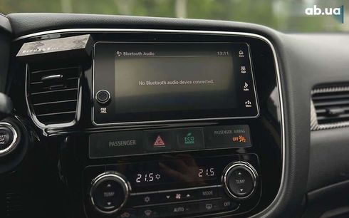 Mitsubishi Outlander 2017 - фото 16