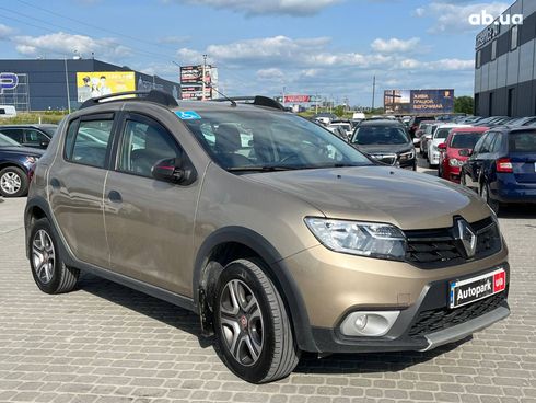 Renault Sandero 2019 бежевый - фото 3