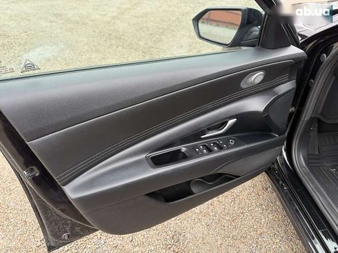 Hyundai Elantra 2021 - фото 8