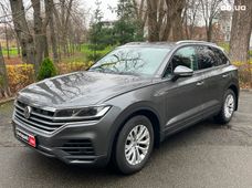 Продажа б/у внедорожник Volkswagen Touareg - купить на Автобазаре