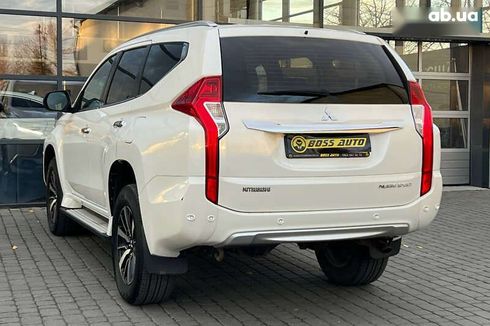 Mitsubishi Pajero Sport 2017 - фото 4
