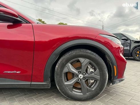 Ford Mustang Mach-E 2022 - фото 9