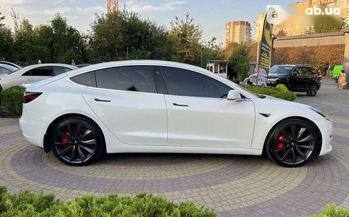 Tesla Model 3 2019 - фото 8