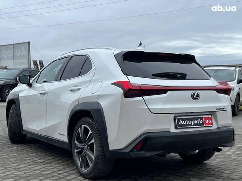 Lexus UX 2019 белый - фото 5