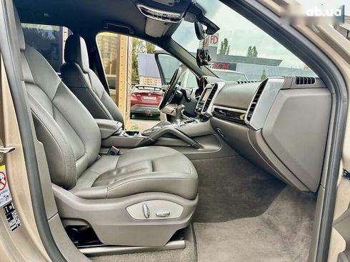 Porsche Cayenne 2015 - фото 28
