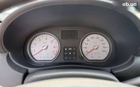 Dacia Sandero 2010 - фото 11