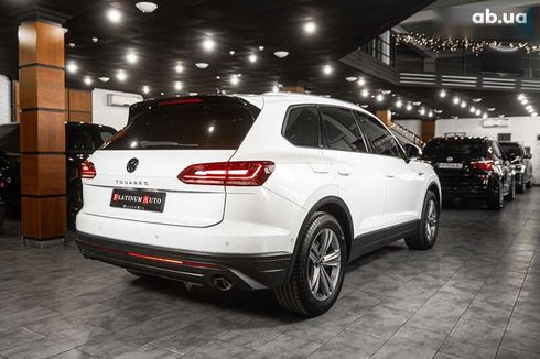 Volkswagen Touareg 2021 - фото 11