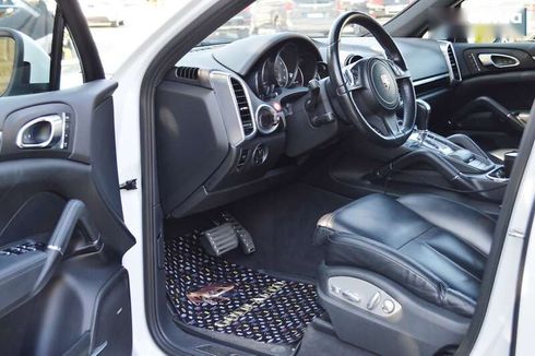 Porsche Cayenne 2012 - фото 21