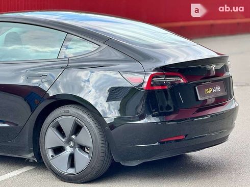 Tesla Model 3 2021 - фото 17