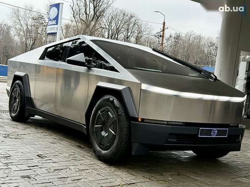 Tesla Cybertruck 2024 - фото 11