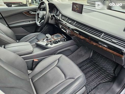 Audi Q7 2018 - фото 27