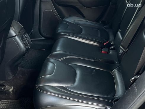 Jeep Cherokee 2015 черный - фото 31