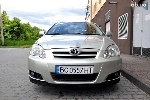 Toyota Corolla 2004 - фото 2
