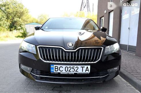 Skoda Superb 2016 - фото 5