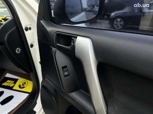 Toyota Land Cruiser Prado 2014 - фото 22