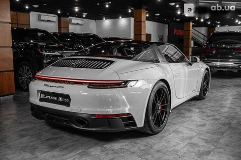 Porsche 911 2024 - фото 18