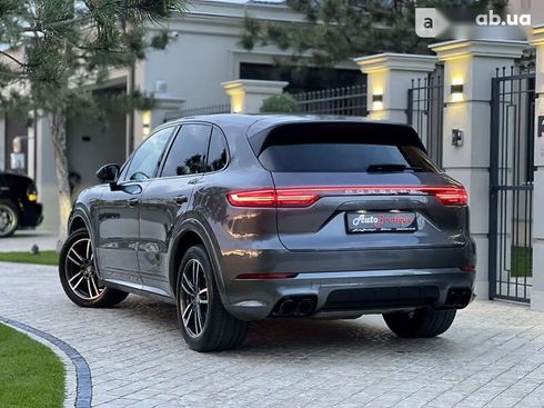 Porsche Cayenne 2018 - фото 24