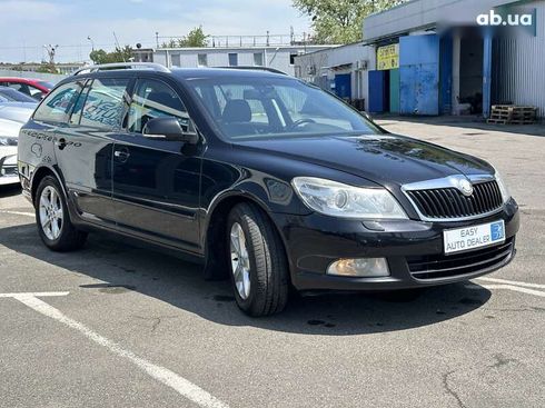 Skoda Octavia 2010 - фото 3