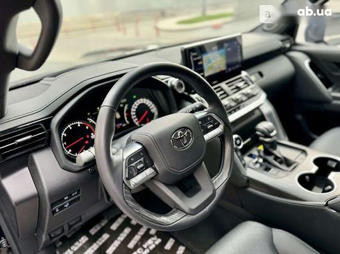 Toyota Land Cruiser 2022 - фото 30